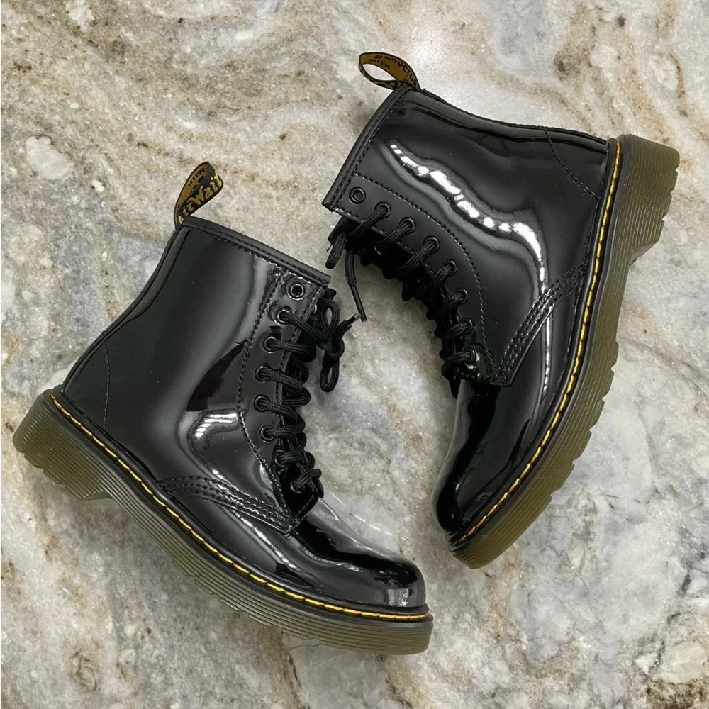 Dr. Martens YOUTH 1460 PATENT LEATHER LACE UP BOOTS size 2